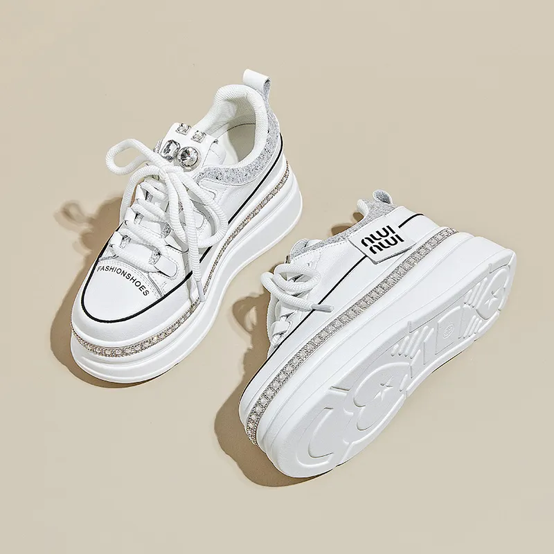 A Poinsettia Princess Skateboard Shoes Women's-9