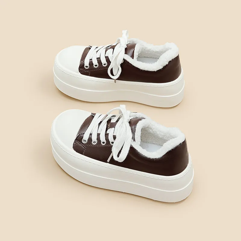 A Poinsettia Princess Skateboard Shoes Women's-7