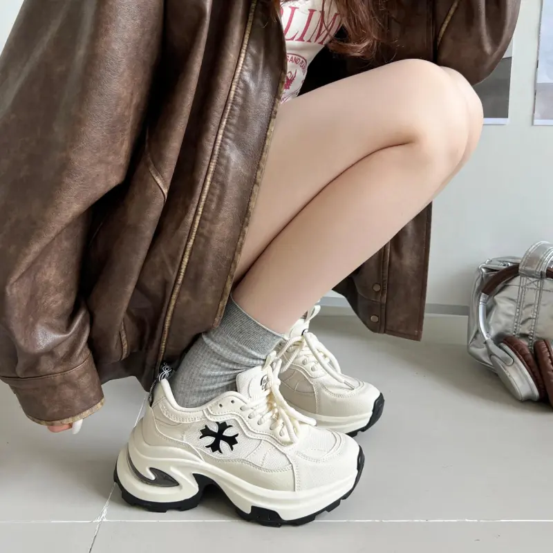 A Poinsettia Princess Chunky Sneakers Women's-7