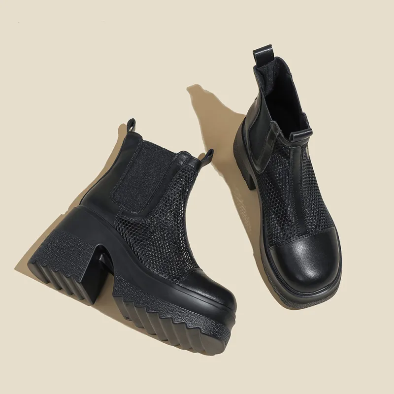 A Poinsettia Princess Ankle Boots Women's-7