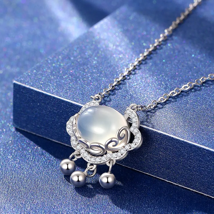 CHINA GOLD Chalcedony Necklaces Women's-2
