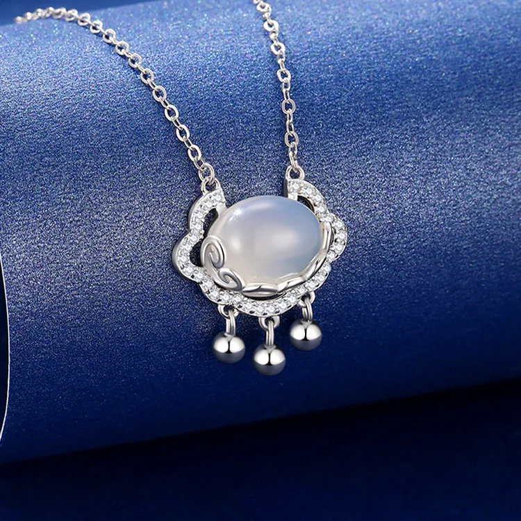 CHINA GOLD Chalcedony Necklaces Women's-3