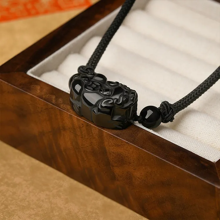 CHINA GOLD Obsidian Necklaces Unisex-2