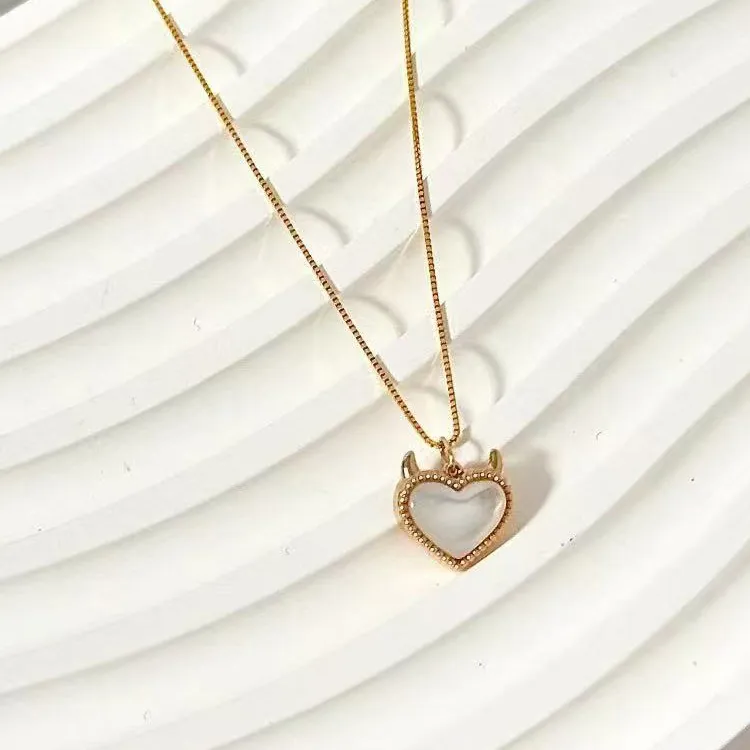 CHINA GOLD 18K Gold Pendants Women's-1