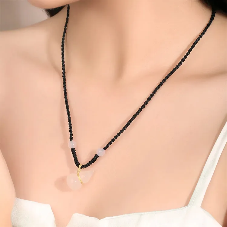 CHINA GOLD Chalcedony Necklaces Unisex-1