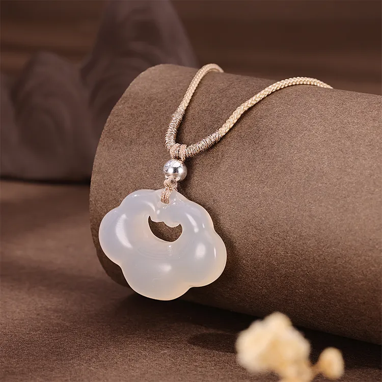 CHINA GOLD Chalcedony Necklaces Unisex-1