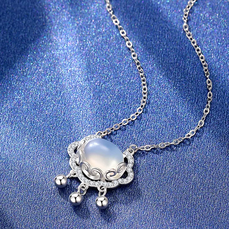CHINA GOLD Chalcedony Necklaces Women's-1