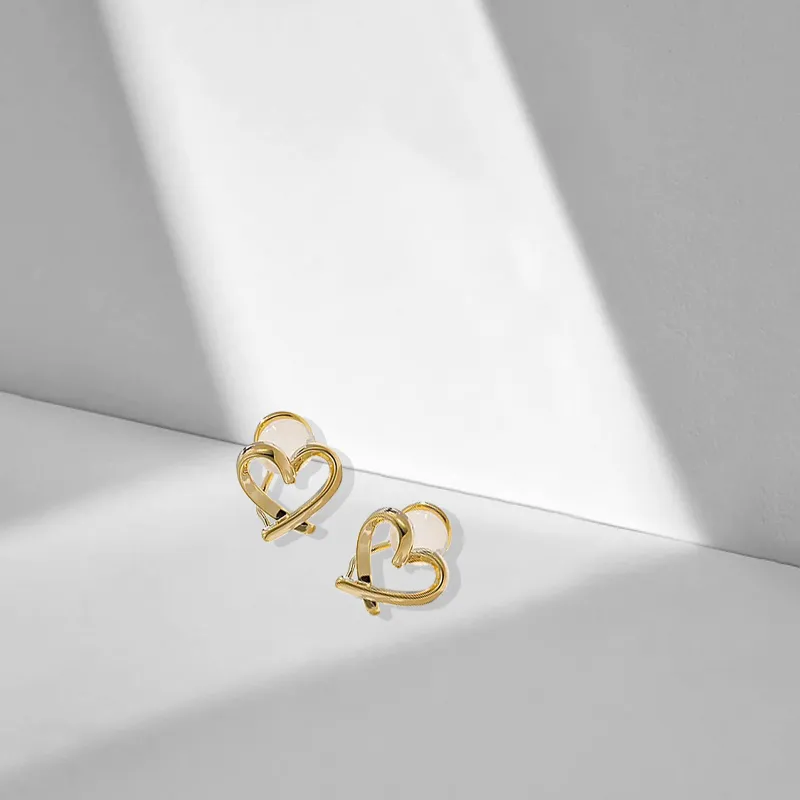 Muyan Alloy Cut Out Heart Clip on Earrings Women's-2