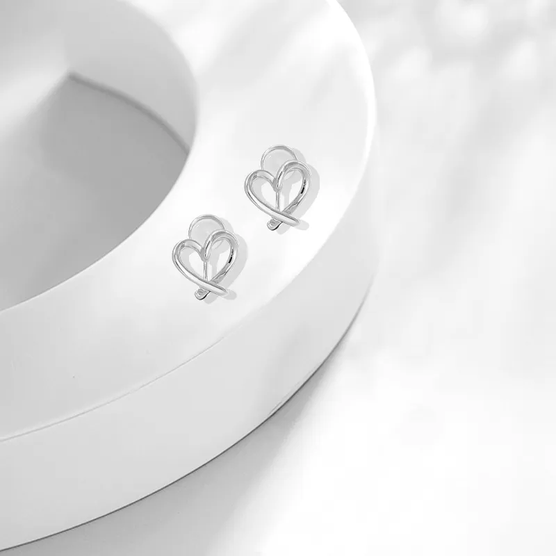 Muyan Alloy Cut Out Heart Stud Earrings Women's-1