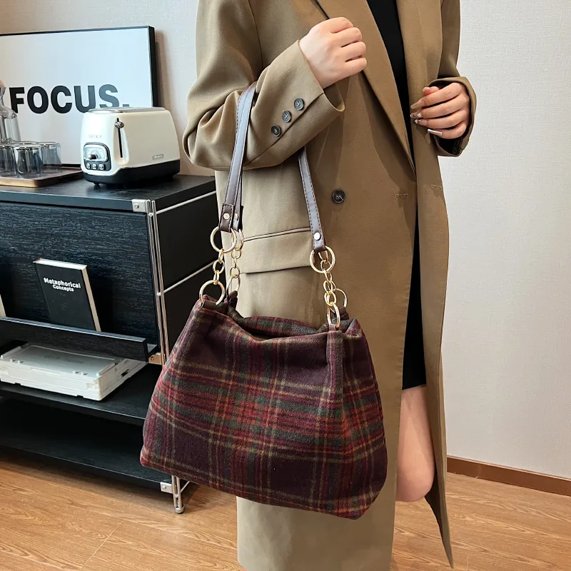 GOX Woolen Shoulder Bag Regular Women's Red Plaid/Green Plaid-1