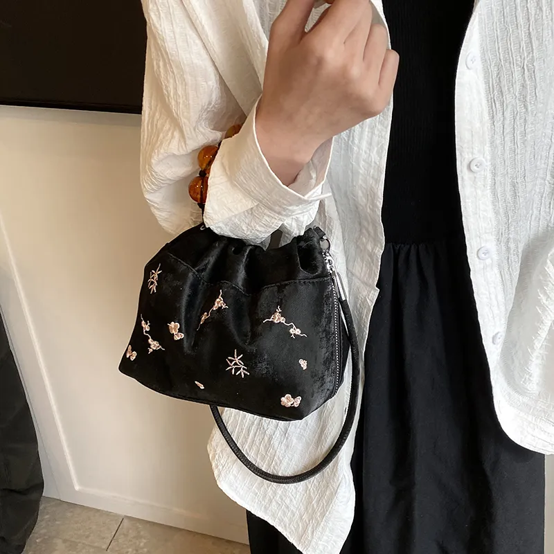 GOX PU Shoulder Bag Women's Silver/Black-9