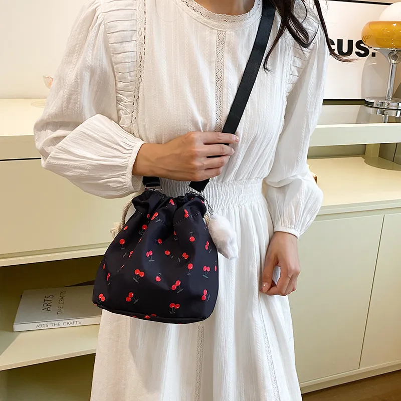GOX Composite Cloth Shoulder Bag Women's White/Black-10