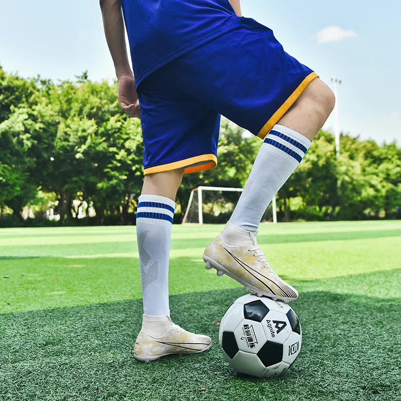 GERTOP Cushioning, Slip Resistant, Abrasion Resistant, Breathable, Balance, Lightweight Soccer Shoes Unisex-18