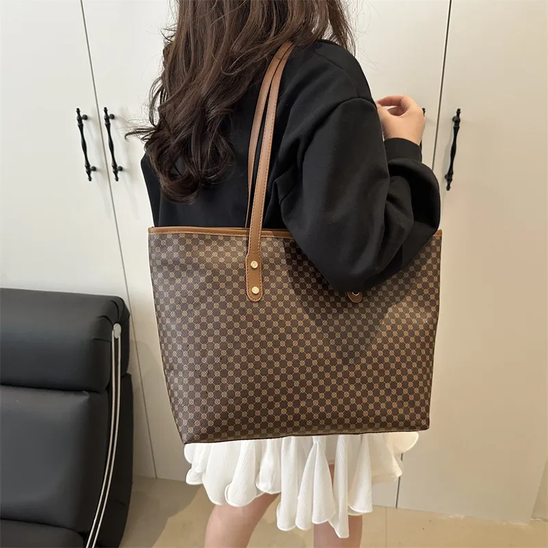 HCXK PU Shoulder Bag Regular Women's White/Black/Pink/Brown-20