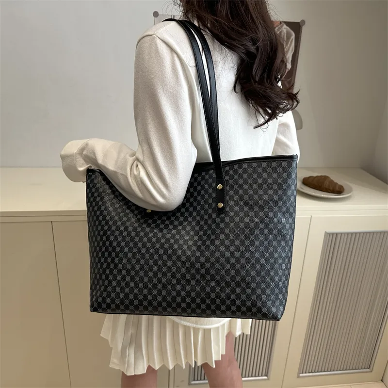 HCXK PU Shoulder Bag Regular Women's White/Black/Pink/Brown-9