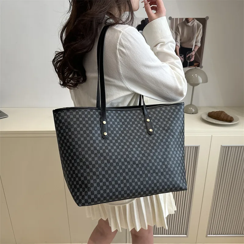 HCXK PU Shoulder Bag Regular Women's White/Black/Pink/Brown-7