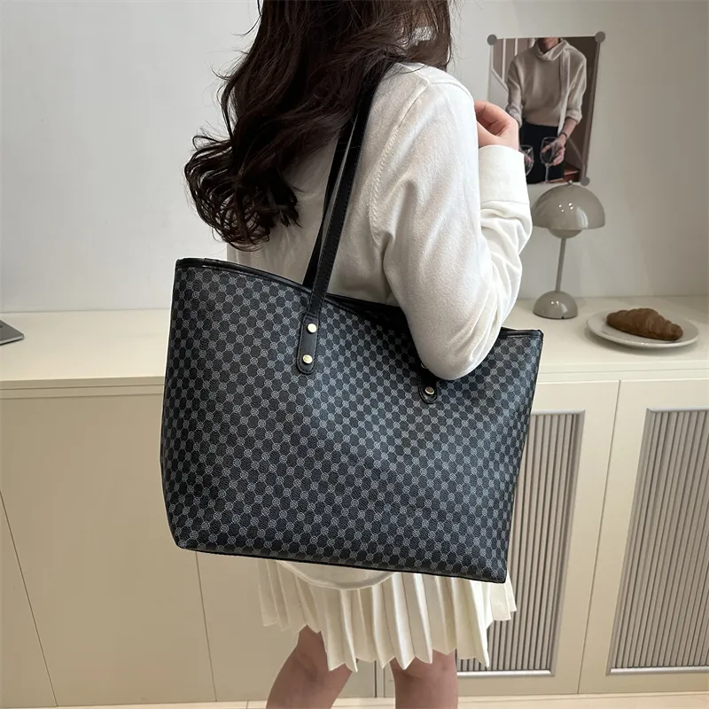 HCXK PU Shoulder Bag Regular Women's White/Black/Pink/Brown-8