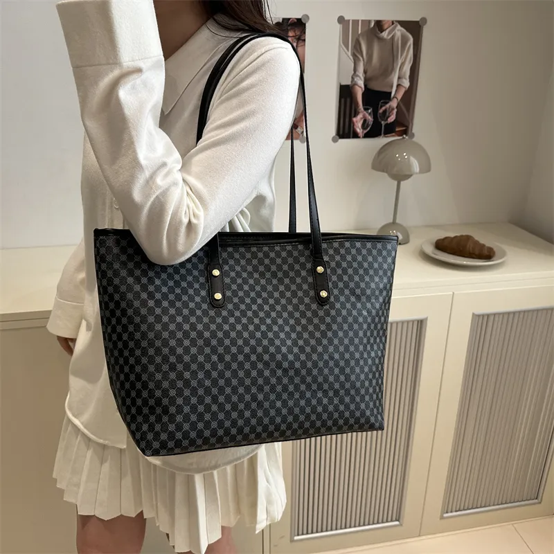 HCXK PU Shoulder Bag Regular Women's White/Black/Pink/Brown-10