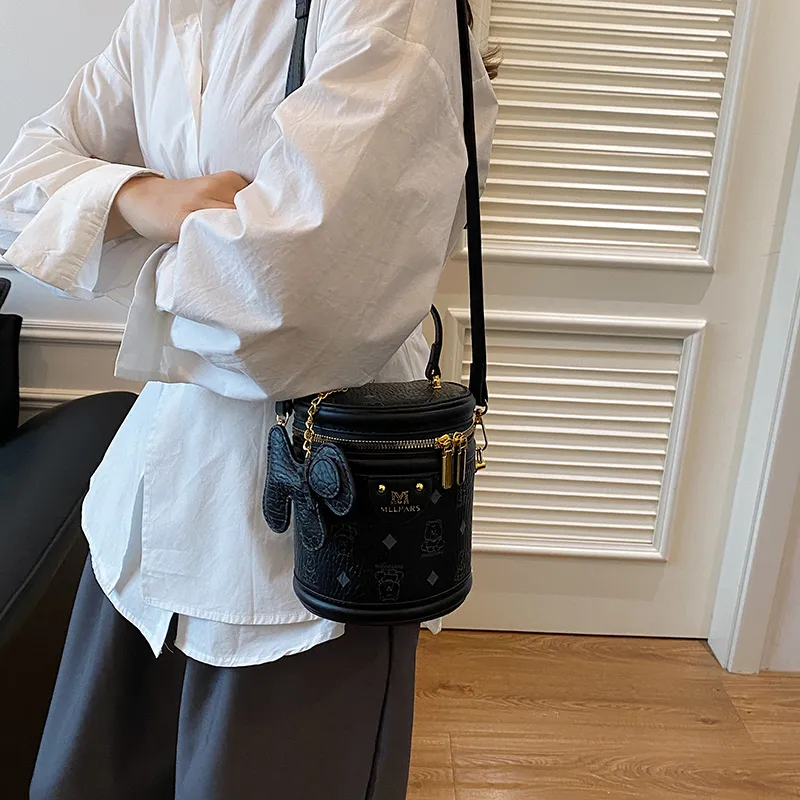 HCXK PU Bucket Bag, One Shoulder Handbag Women's Black/Pink/Yellow Brown/White & Black-4