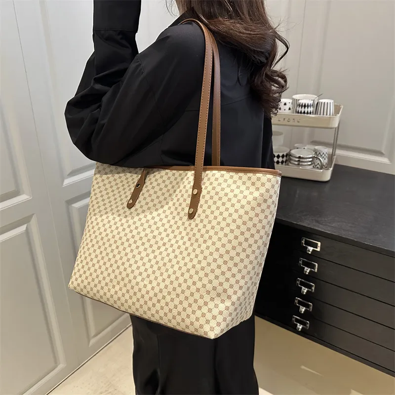 HCXK PU Shoulder Bag Regular Women's White/Black/Pink/Brown-14