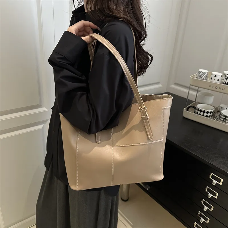 HCXK PU Shoulder Bag Regular Women's Multicolor-16