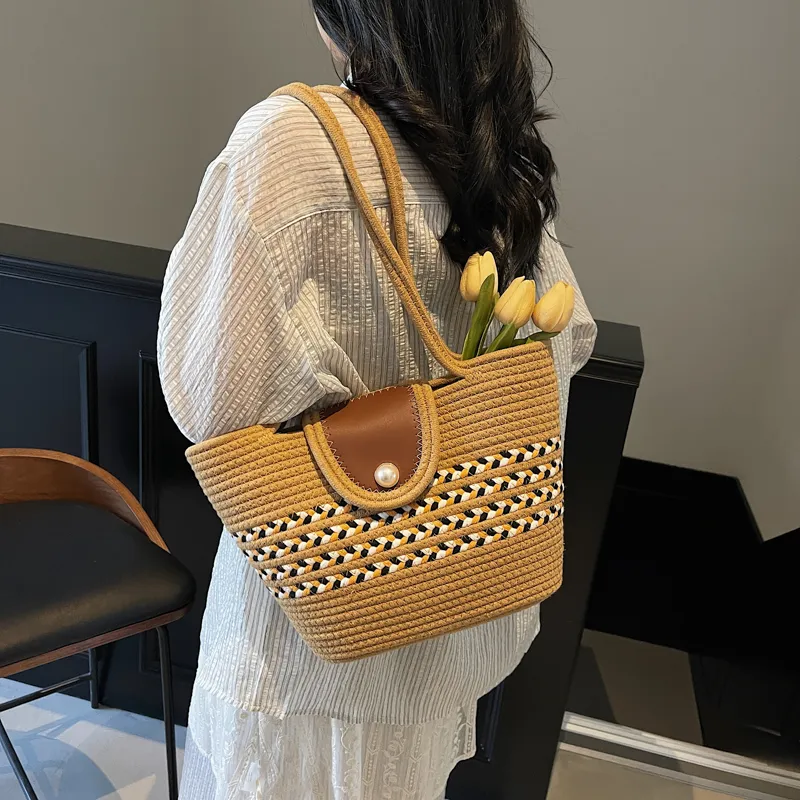 HCXK Braided Shoulder Bag Regular Women's Khaki/Black/White-2