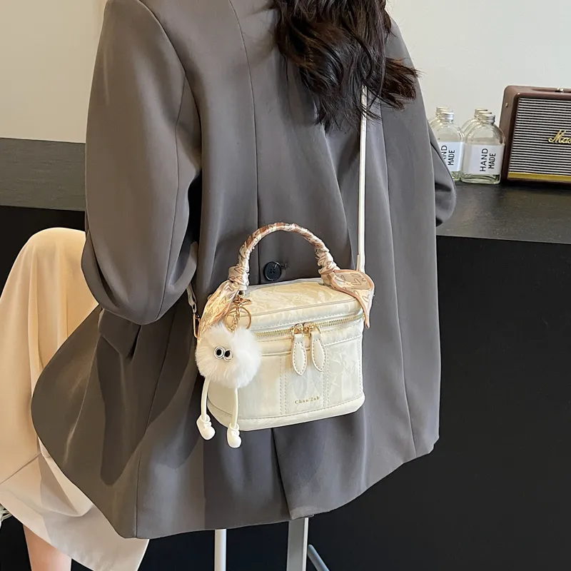 HCXK PU Vintage Shoulder Bag Crossbody Bag Portable Bucket Bag Regular Women's Ecru/Silver/Black/Pink-6