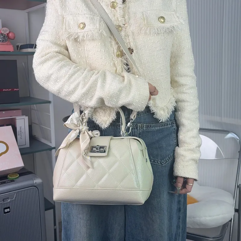 MISS GAIL Artificial Leather Shoulder Bag, Crossbody Bag, Handbag Regular Women's Black/White-13