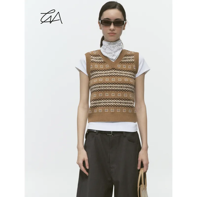 COUNTRY MOMENT Vest Women's Cameo Brown Camel-5