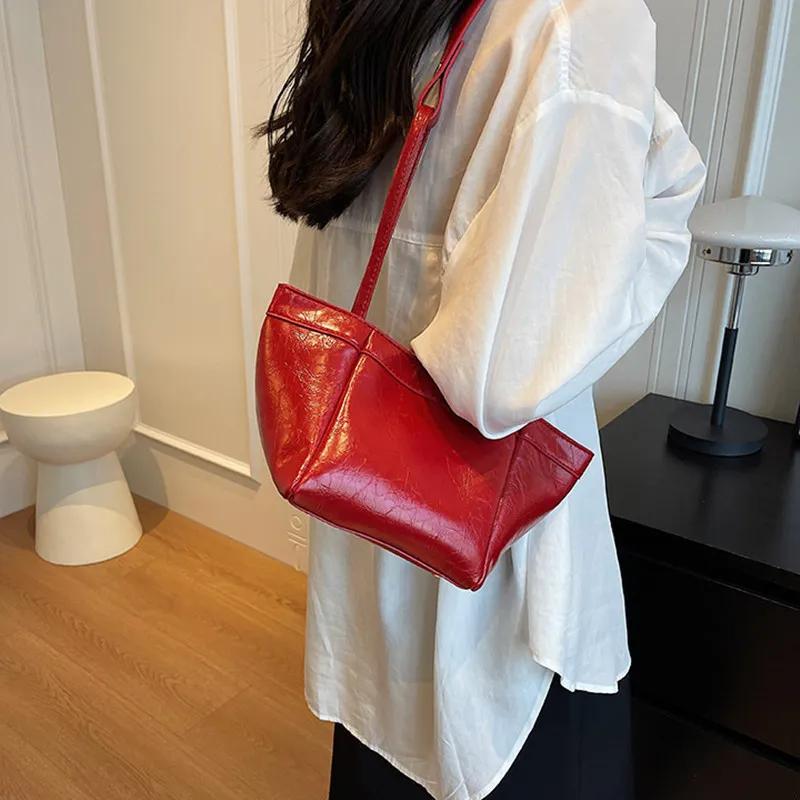 PULUWIRR PU Bucket Bag Wings, Handbag, Shoulder Bag, Tote Bag, Shoulder Bag Regular Women's Black/Red/Silver-8