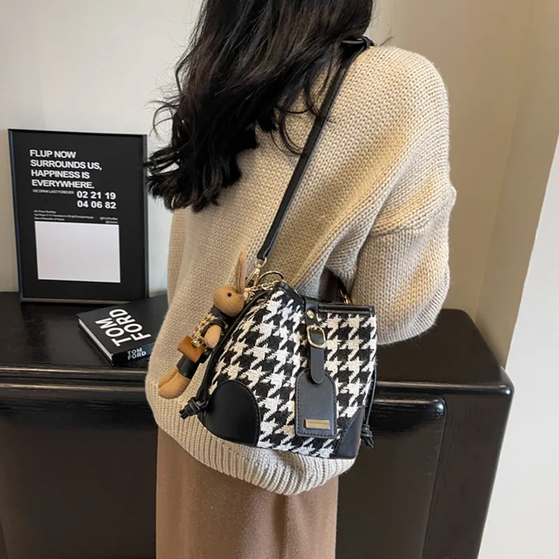 NOMK Woolen Bucket Bag Crossbody Bag Shoulder Bag Shoulder Bag Regular Women's Black/Coffee-2