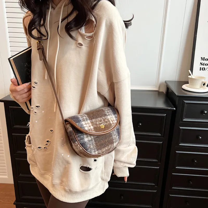 NOMK Crossbody Bags-3