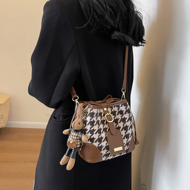 NOMK Woolen Bucket Bag Crossbody Bag Shoulder Bag Shoulder Bag Regular Women's Black/Coffee-7