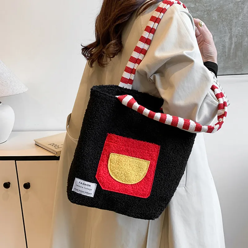 NOMK Lambswool Shoulder Bag Women's Black-4