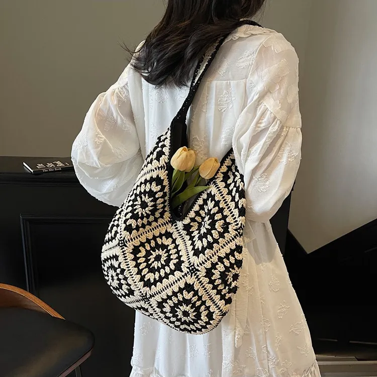 NOMK Straw Woven Shoulder Bag Women's Black/Khaki/Ecru-2