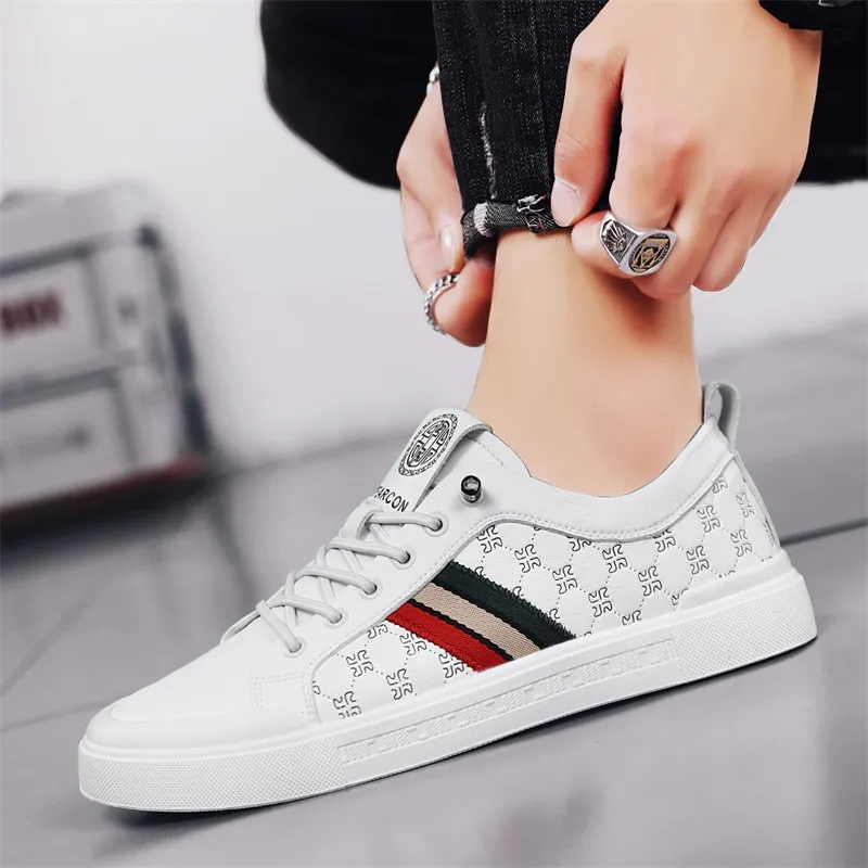 YEARCON Low Top Stylish Skateboarding Shoes Men's-5