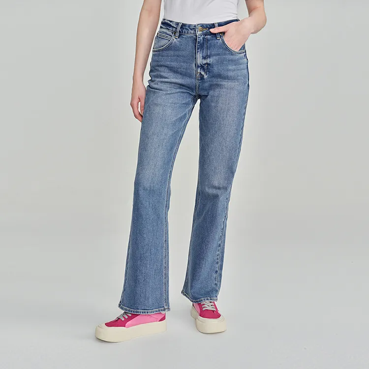 Lee Jeans Women's Medium Light Blue-2