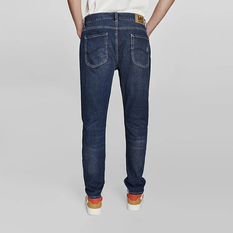 Lee Little Liu Duck Co branded Model Jeans Men Medium Dark Blue-4