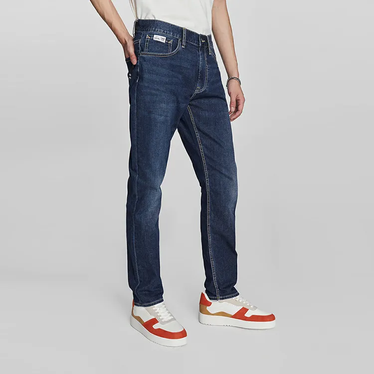 Lee Little Liu Duck Co branded Model Jeans Men Medium Dark Blue-5