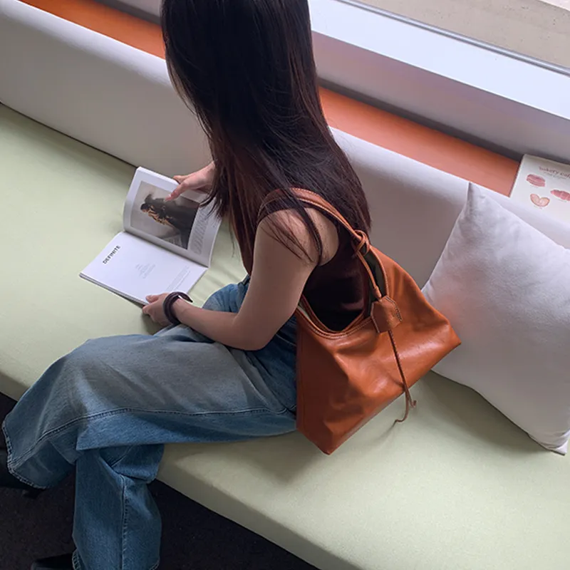 Simedin Top Grain Vegetable Tanned Cow Leather Tote Bag, Shoulder Bag Medium Size Women's Deep Black/Coffee Brown-12