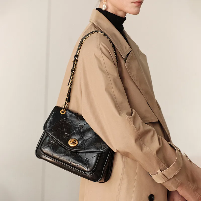 Simedin Split Cow Leather Shoulder Bag Women's Ecru/Deep Black-8