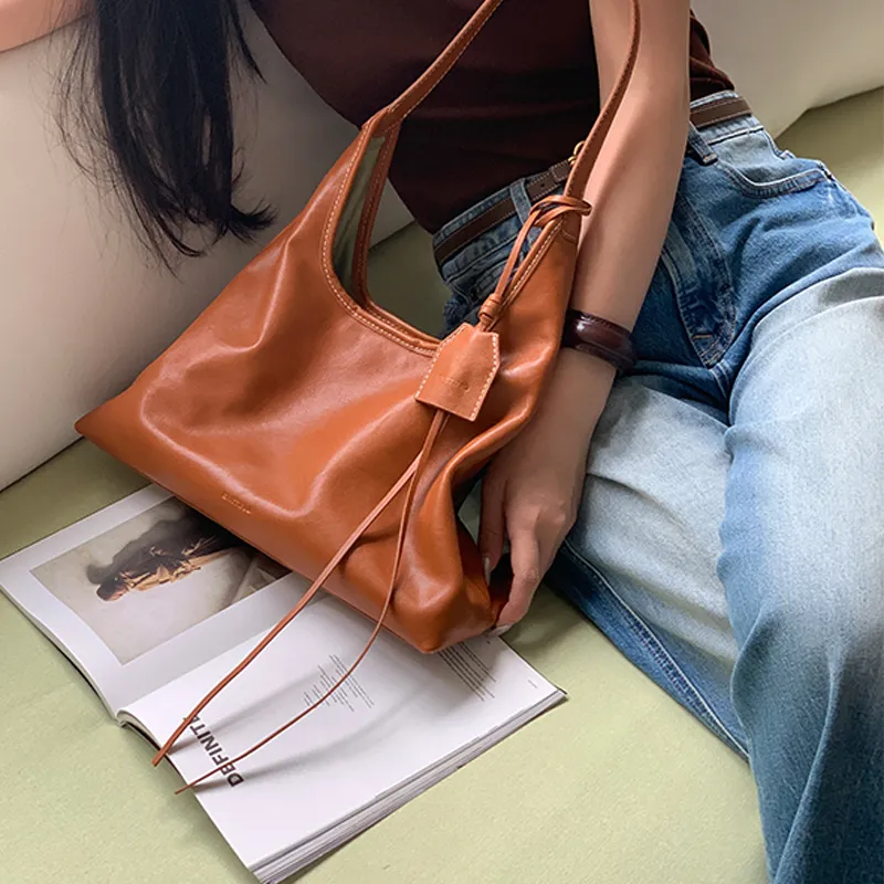 Simedin Top Grain Vegetable Tanned Cow Leather Tote Bag, Shoulder Bag Medium Size Women's Deep Black/Coffee Brown-9