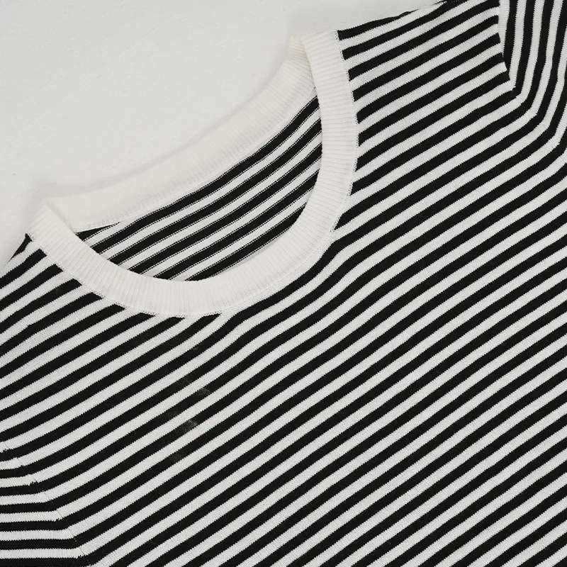 PIERRE CARDIN T Shirts Women's Black White Pattern-4