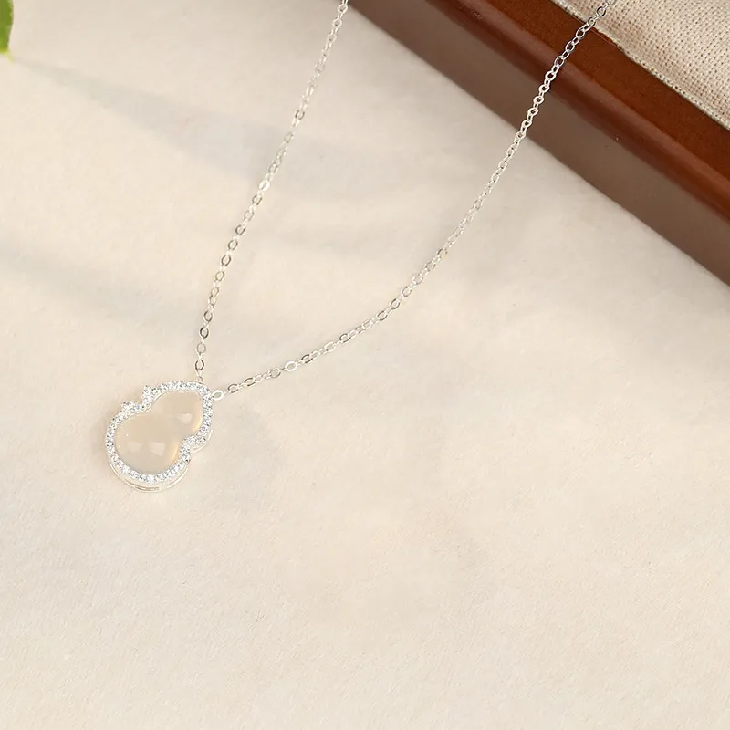 Zheng Baifu Chalcedony Necklaces Women's-2