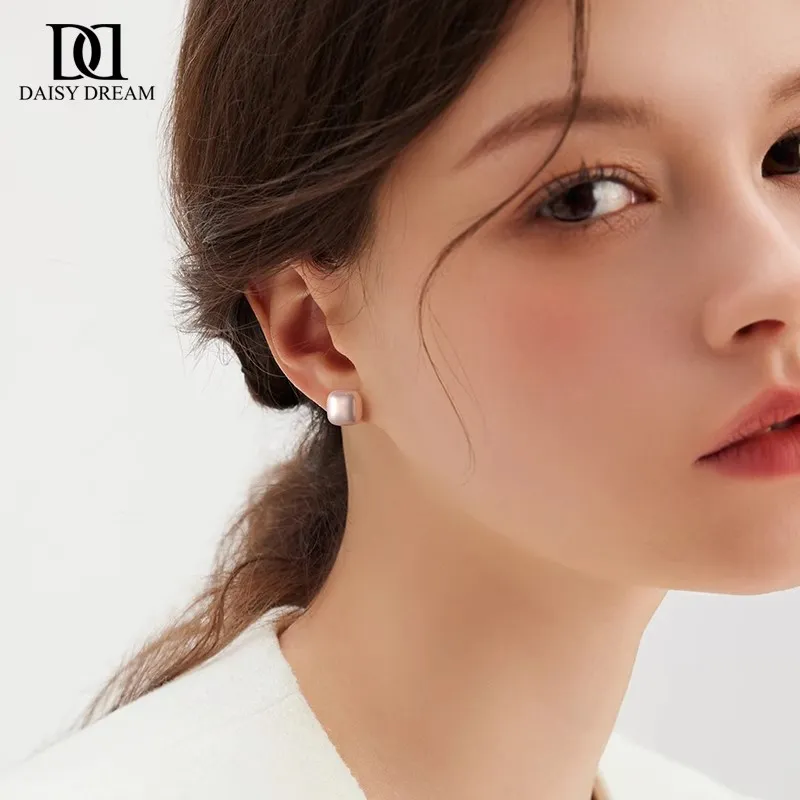 Daisy Dream 999 Fine Silver Stud Earrings Women's-1