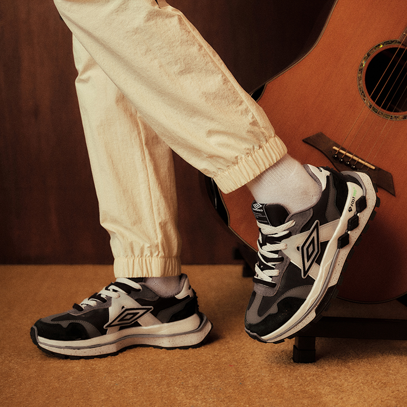 Umbro Casual Shoes Men Low-Top - Cheap Rcj Jordan Outlet