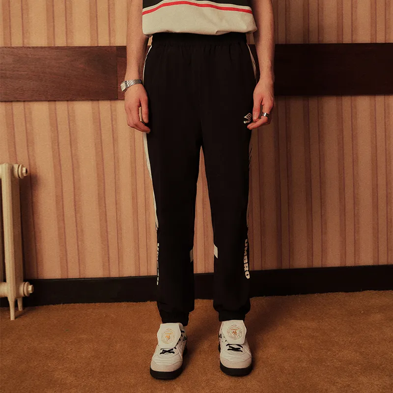 Umbro Knitted Sweatpants Men Gaze Black-3