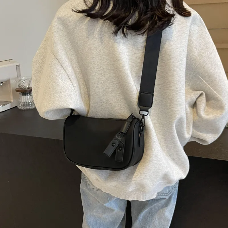 Worm's Home Oxford Shoulder Bag Crossbody Bag Regular Women's Black-2