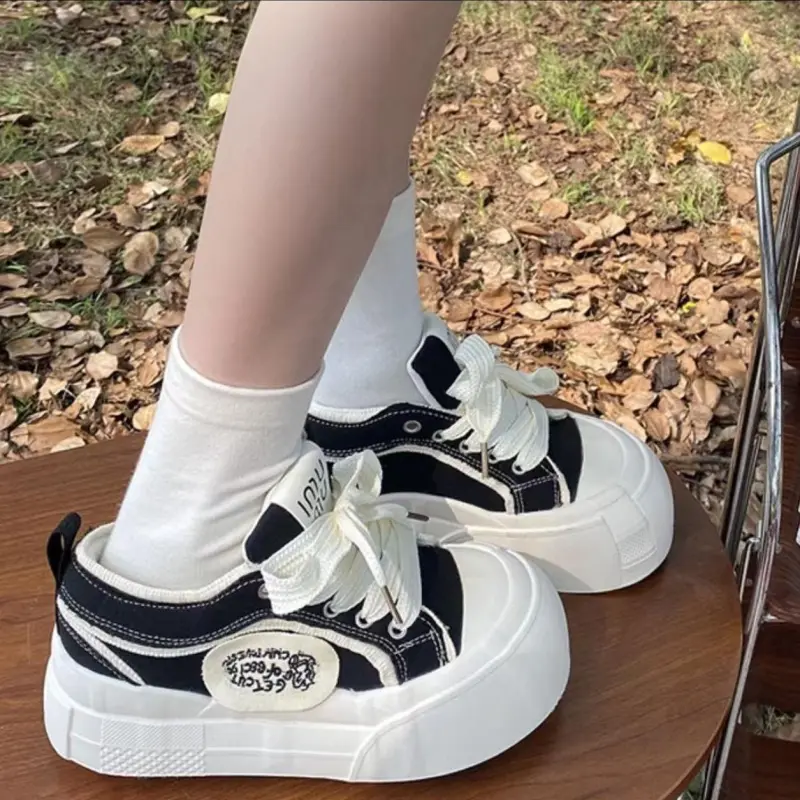 BINGO DUCK Anti Slip Wear Resistant Low Top Skateboard Shoes Women's-17