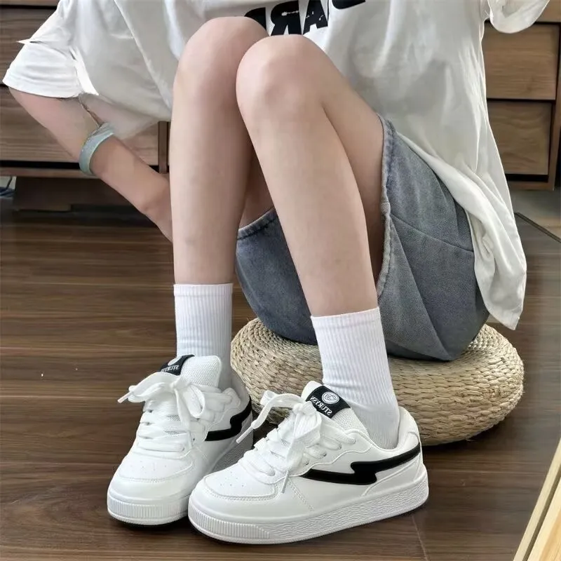 JimiXiong Height Increasing Low Top Skateboard Shoes Women's-1